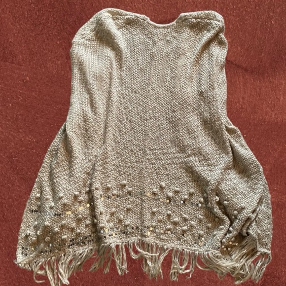 Fringed sleeveless Cardigan - Picture 5 of 11